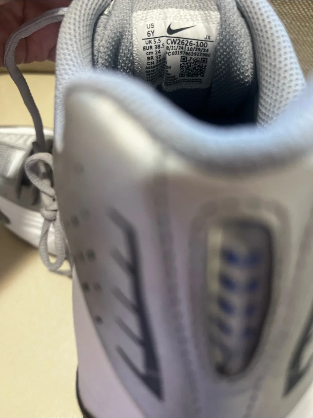 Nike Shox 4 White, Gray & Blue Running Sneakers Women’s Size 6